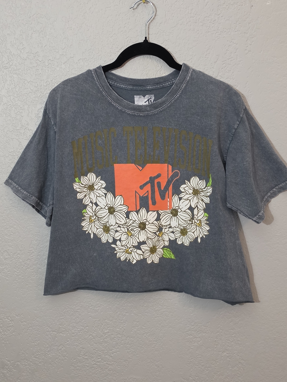 MTV Floral Logo Cropped Graphic Tee Multicolor 100% Cotton Womens Medium